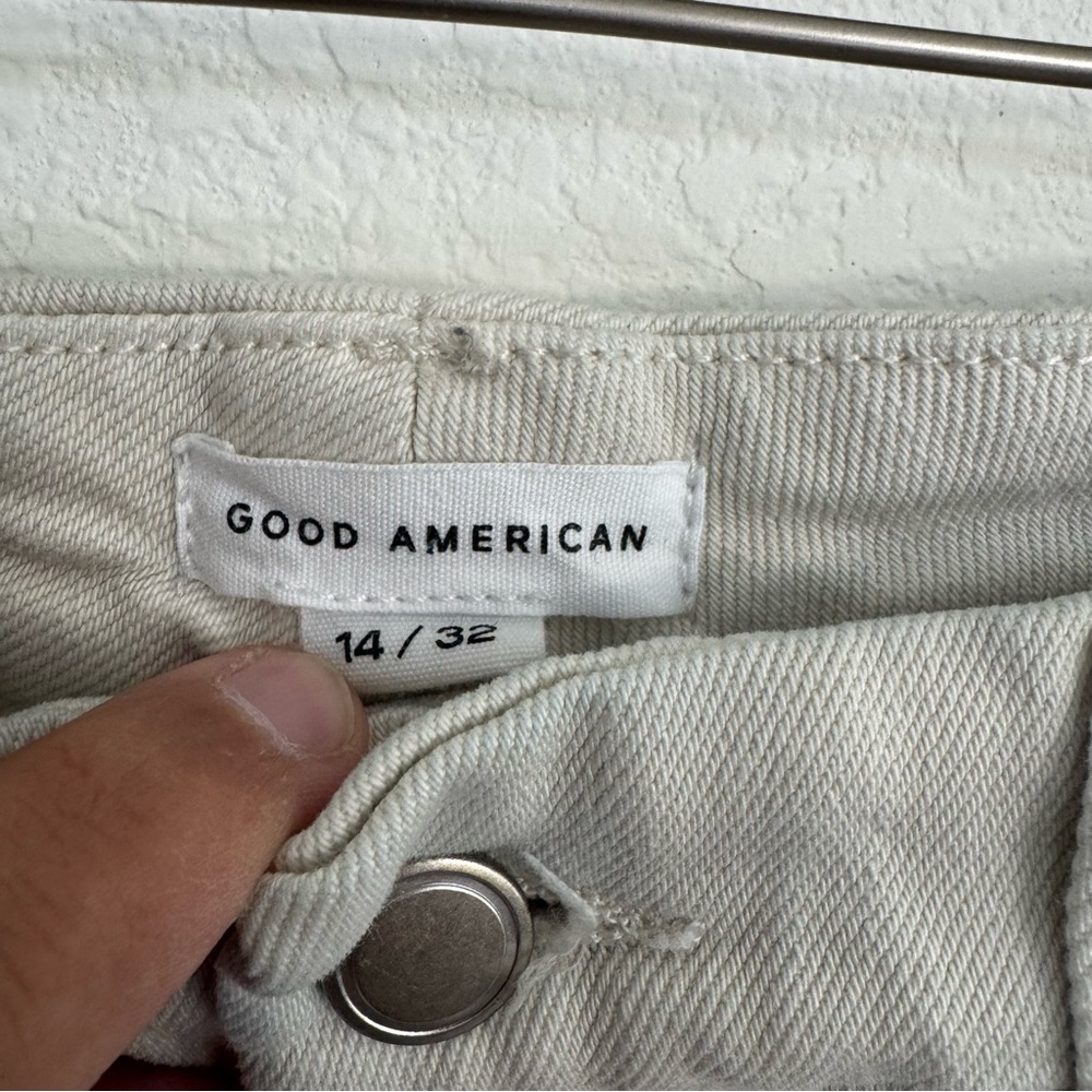 Good American Off-White High Rise Classic Straight Leg Jeans Size 14 - Picture 7 of 7